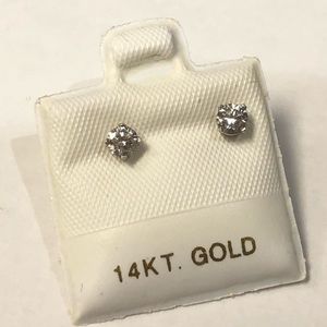 14k white gold diamond（0.3ct total）stud earring